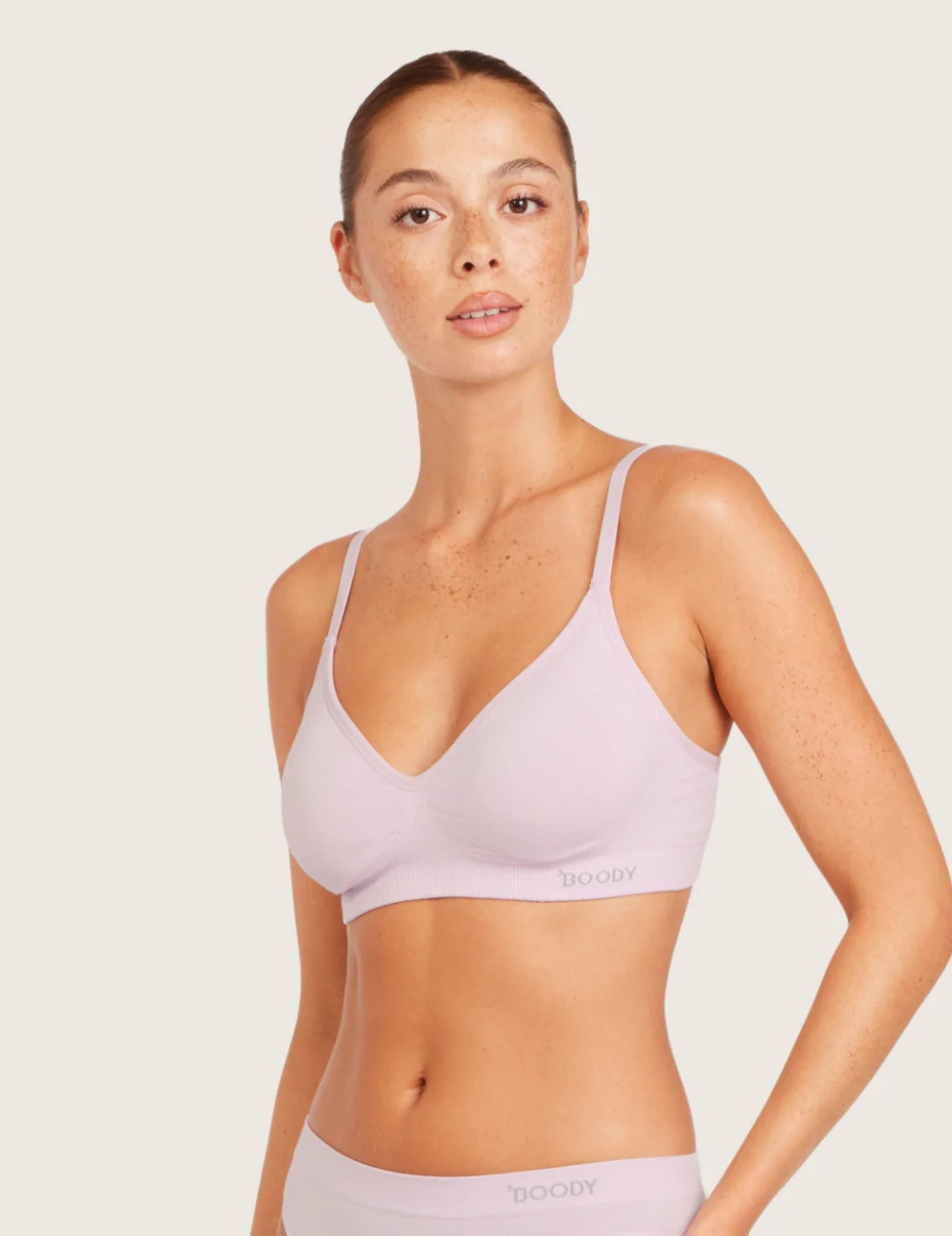 ワイヤレスTシャツブラ