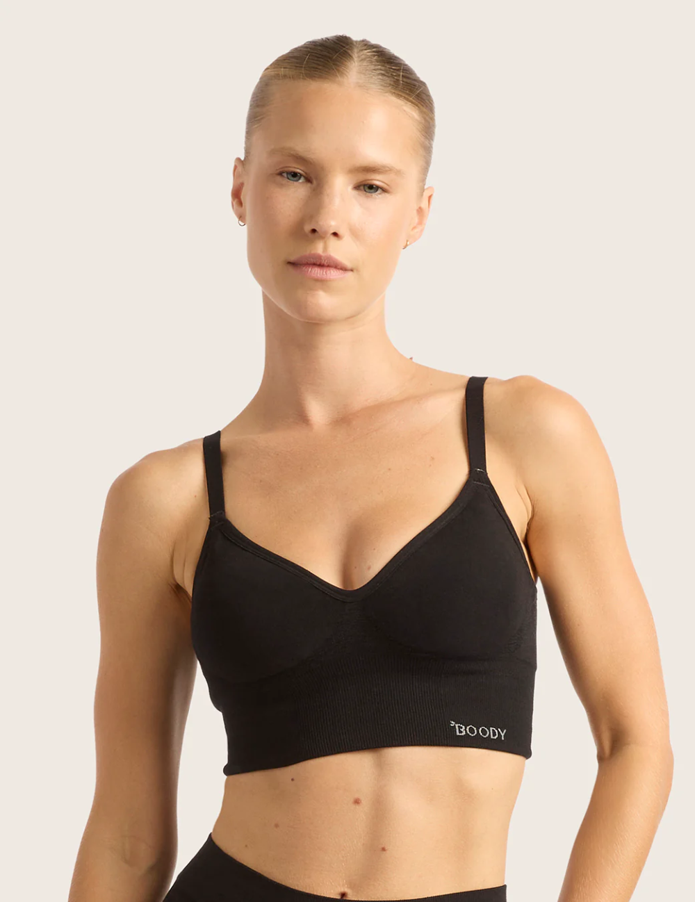 ワイヤレスローバックブラ