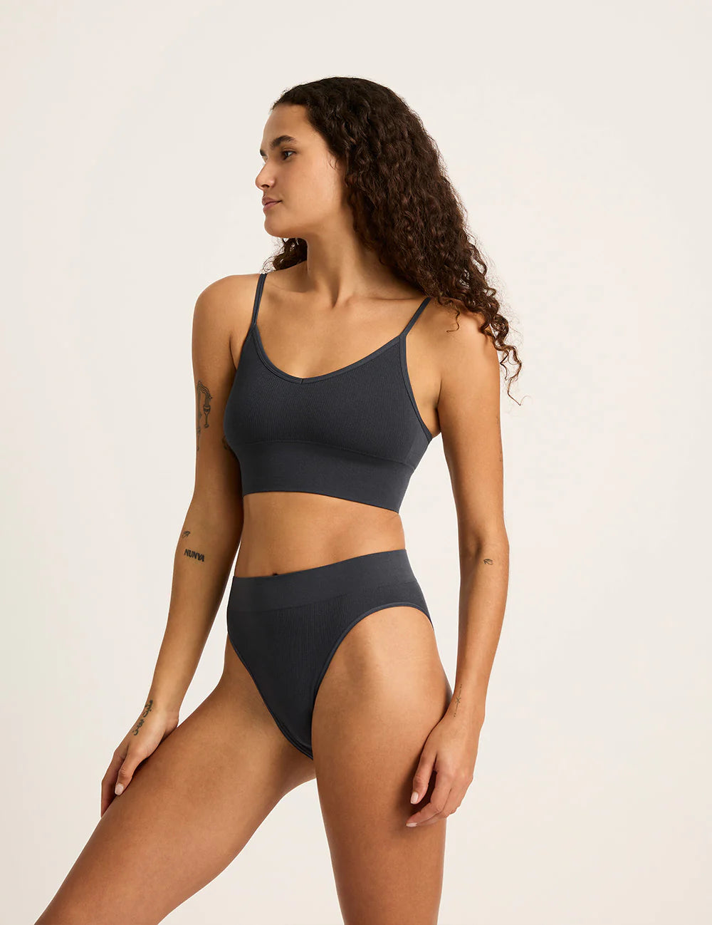 LYOLYTEリヨライト リブ ローバックブラ