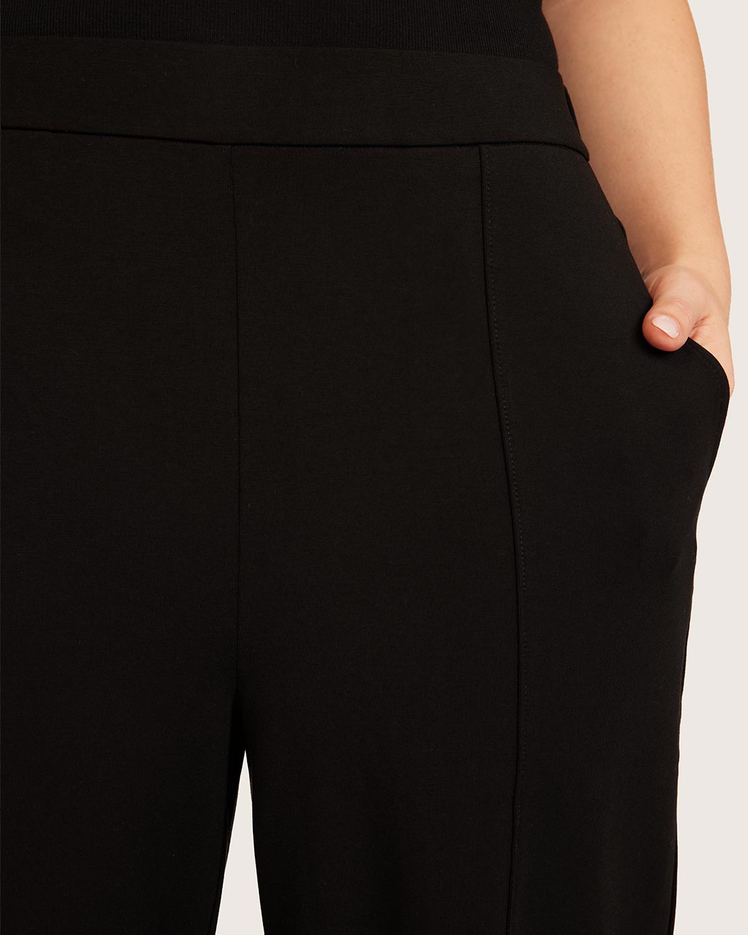 Forme リラックスレッグパンツ(レギュラー丈) | Black