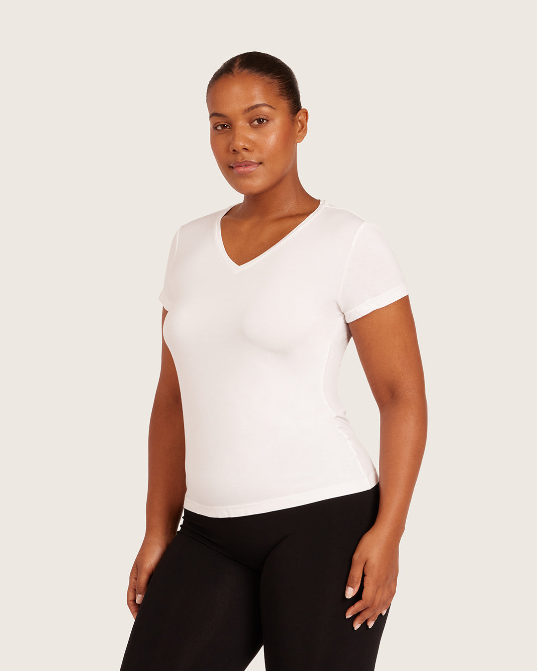 VネックTシャツ | White