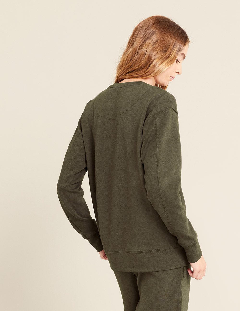 ユニセックス クルーネックセーター | Dark Olive