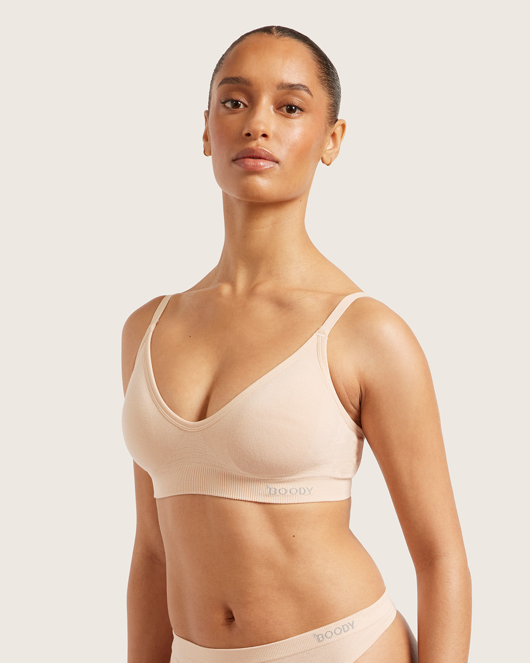 ワイヤレスTシャツブラ | Nude